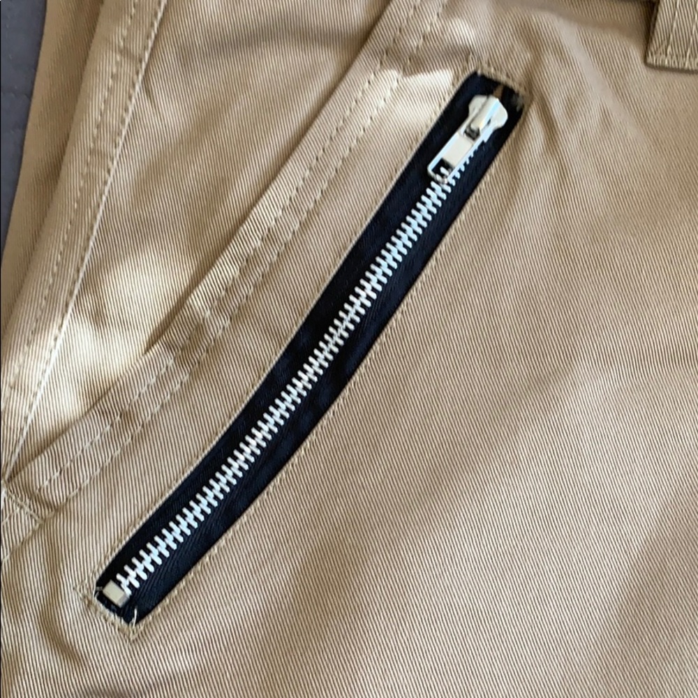 Trust Men’s cargo shorts - Picture 7 of 7